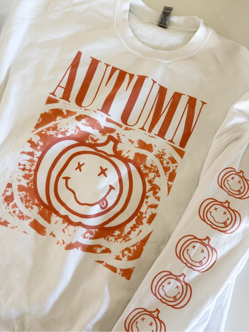 Gildan White Sweatshirt with Orange 'AUTUMN' Pumpkin Graphic